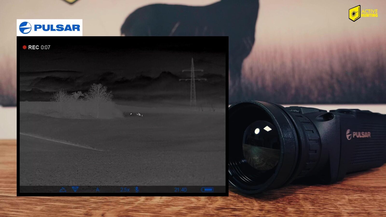 Die Scharfeinstellung am Objektiv läuft mit sattem Kraftaufwand und lässt präzise Einstellungen zu. Eine Gummiarmierung würde das ganze noch etwas griffiger machen.