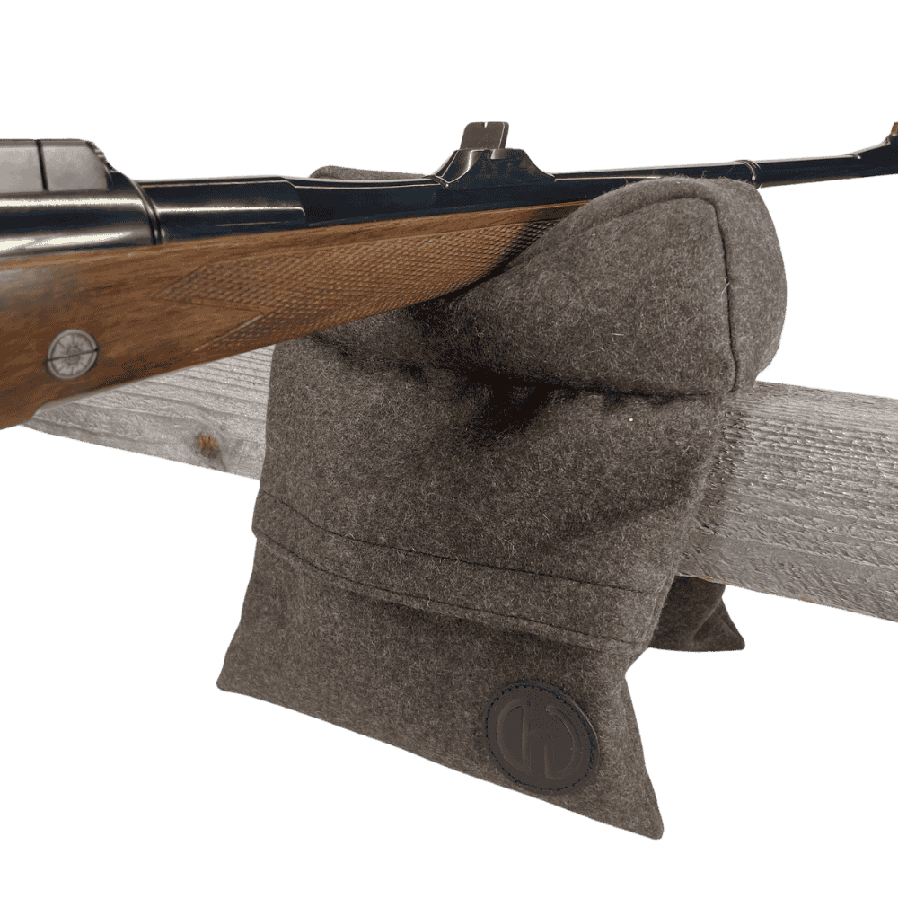 Hedlund Loden Schiessauflage mit Seitenfluegeln braun mit Waffe