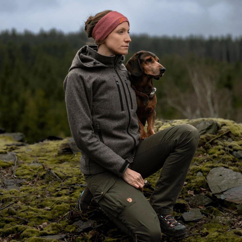 Hedlund Leka Pro Jacke getragen