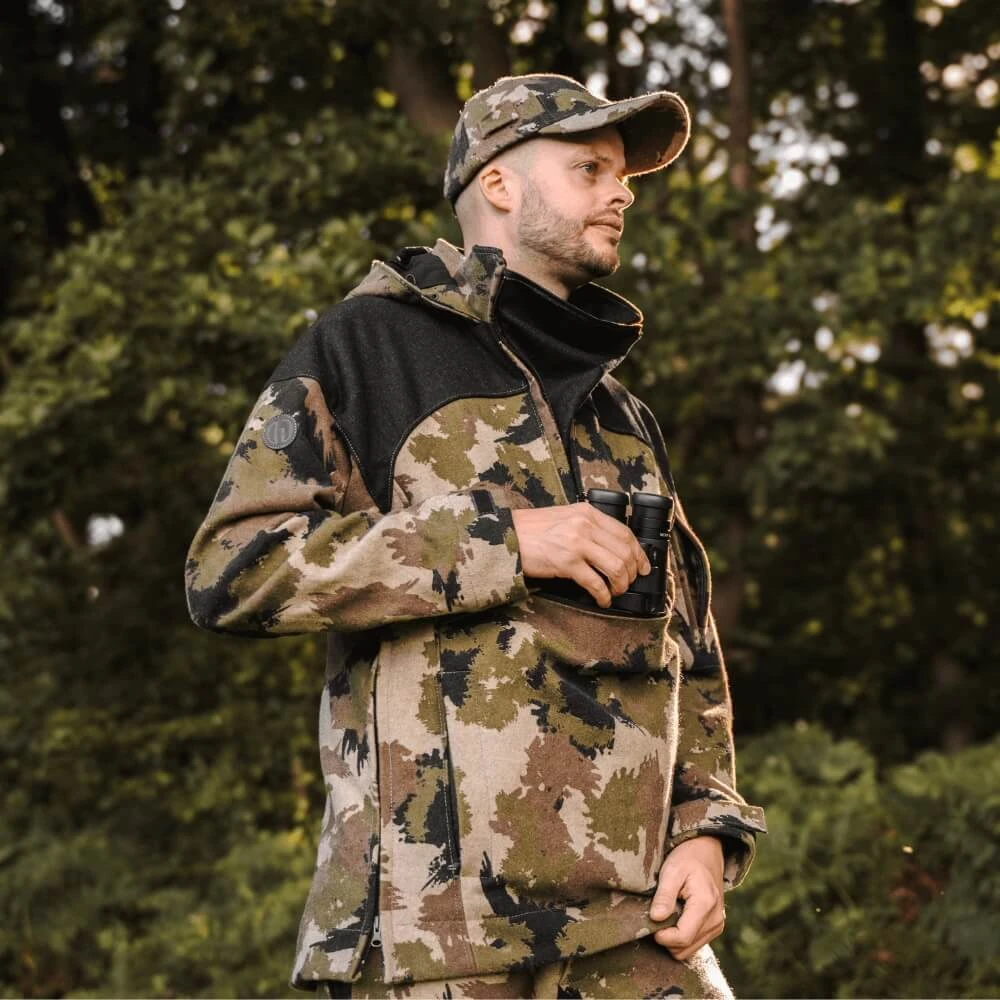 Hedlund Gotland Pro Silent Forest Lodenanorak große Tasche vorne