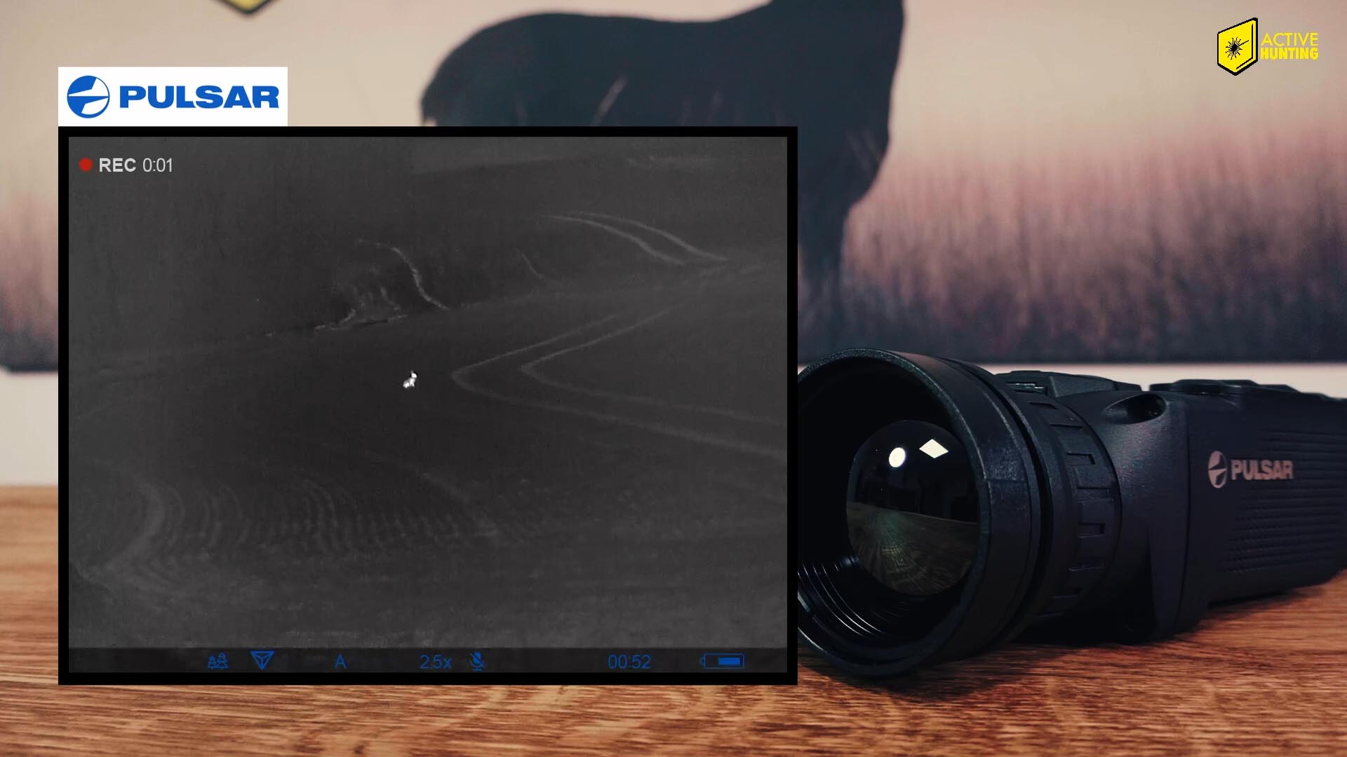 Die Scharfeinstellung am Objektiv l&auml;uft mit sattem Kraftaufwand und l&auml;sst pr&auml;zise Einstellungen zu. Eine Gummiarmierung w&uuml;rde das ganze noch etwas griffiger machen.